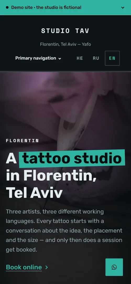 תצוגת נייד של עמוד הבית באתר ההדגמה סטודיו תָּו, בגרסה האנגלית